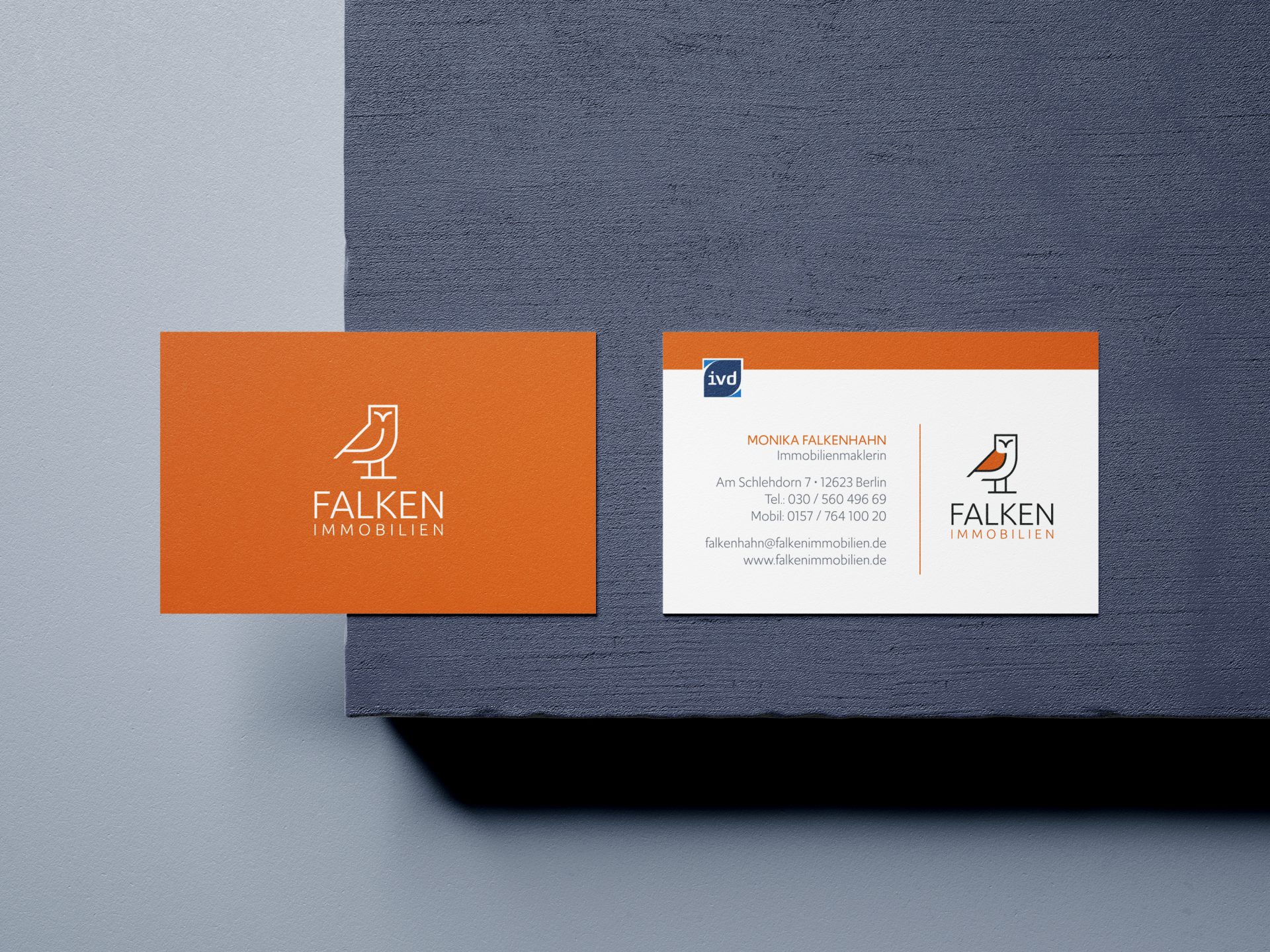 Visualisierung des Visitenkarten-Designs eines Immobilienmaklers für exklusive Immobilien – entwickelt von der Designagentur übereck GmbH aus Hannover.