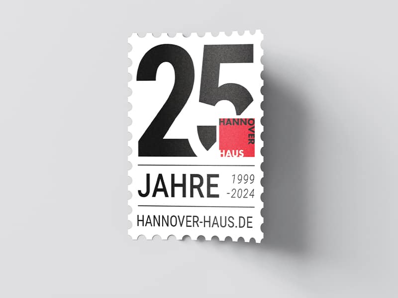 Visualisierung des Hannover Haus Jubliaeumslogos in Form einer Briefmarke – gestaltet von der Designagentur übereck GmbH aus Hannover.